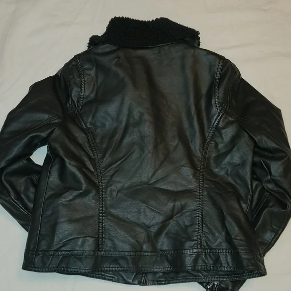I ❤ Ronson jacket moto black faux leather and sherpa neckline silver zippers - Picture 8 of 12